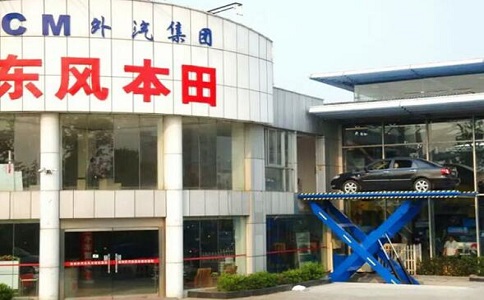 成都汽车4S店合作升降货梯